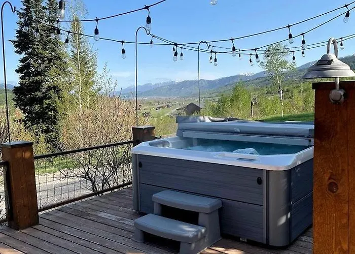 Remodeled With Pool Table And Hot-tub In Wyoming * Alpine