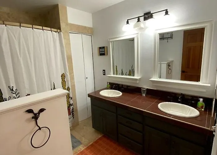 Remodeled With Pool Table And Hot-tub In Wyoming * Alpine