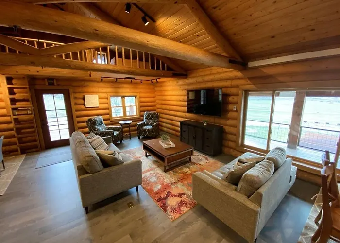 Holiday home Remodeled With Pool Table And Hot-tub In Wyoming Alpine