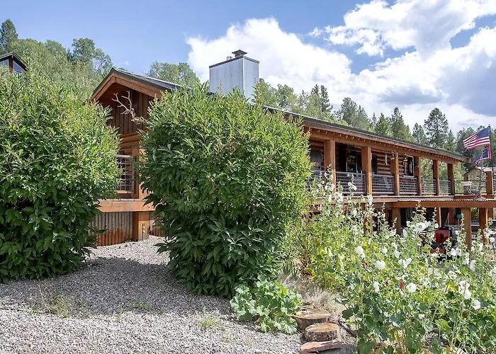 Remodeled With Pool Table And Hot-tub In Wyoming Alpine
